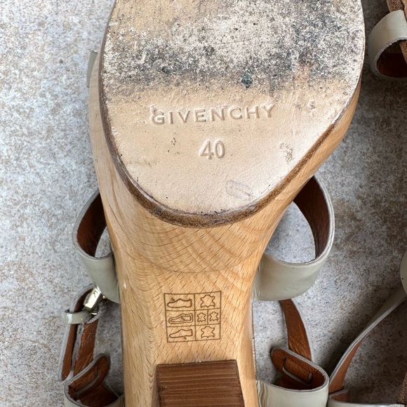Givenchy Platform Leather Sandals - Picture 13 of 16